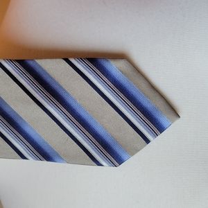 Geoffrey Beene gold with blue tie